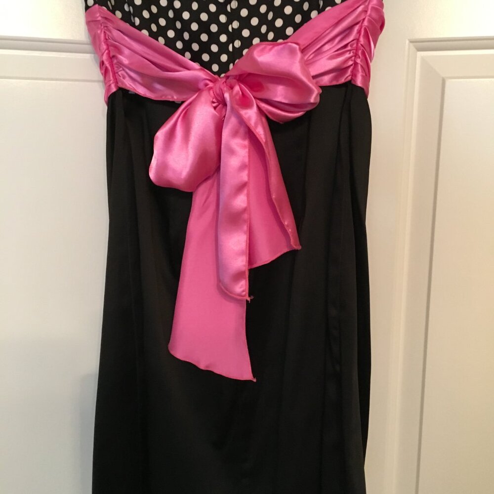 Dress - Picture 2 of 2